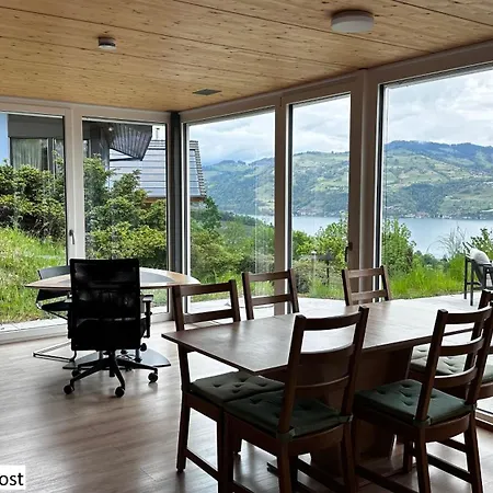 Syril's Mountain Paradise Hostel *